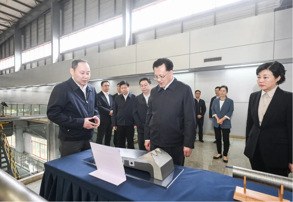 袁家军：聚焦主责主业 履行战略使命 进一步深化国资国企改革